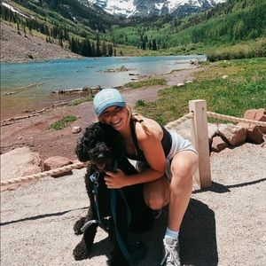 Meet your Posher, Alyssa